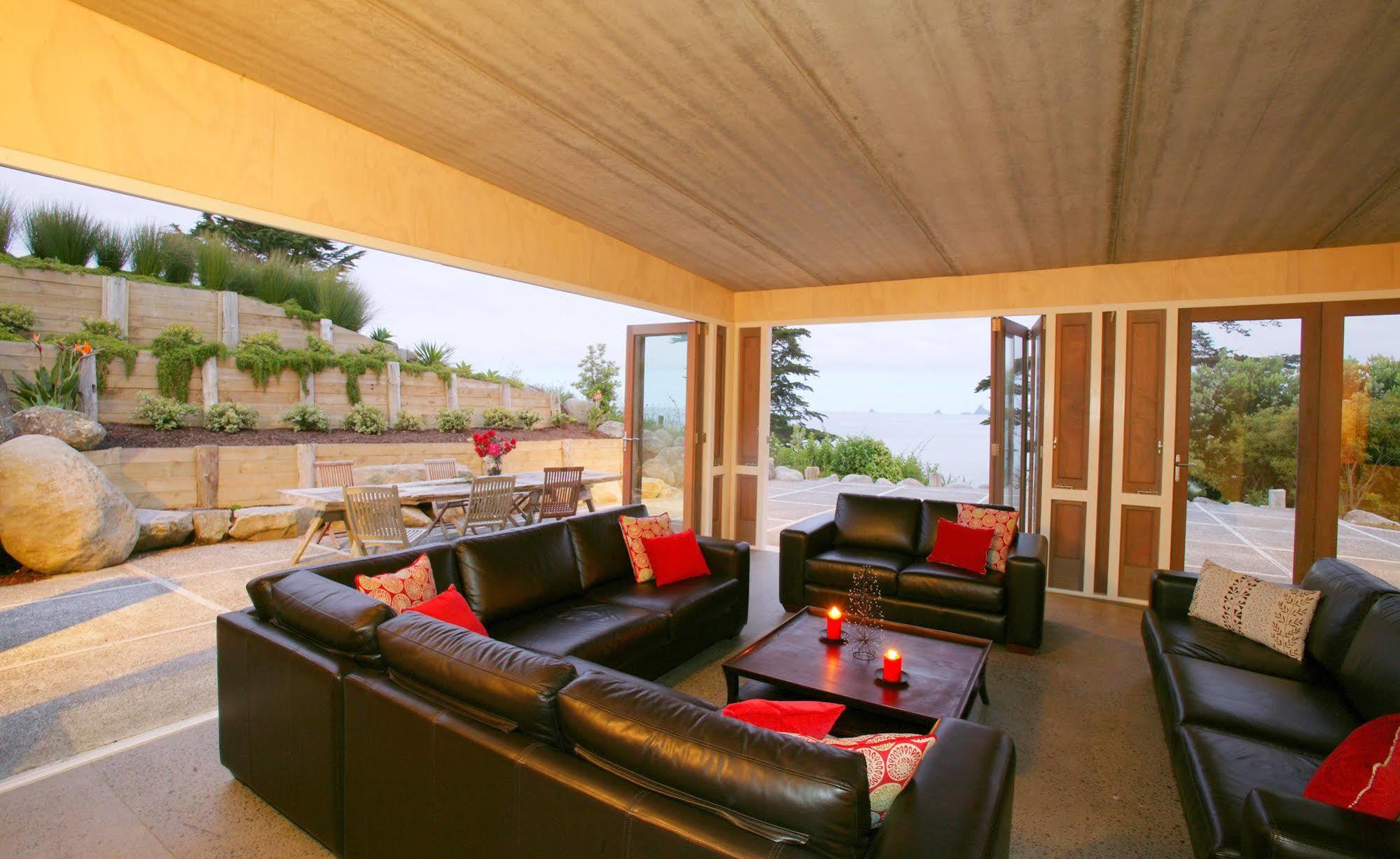 Ahu Ahu Beach Villas Oakura Buitenkant foto